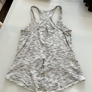 LULULEMON workout top